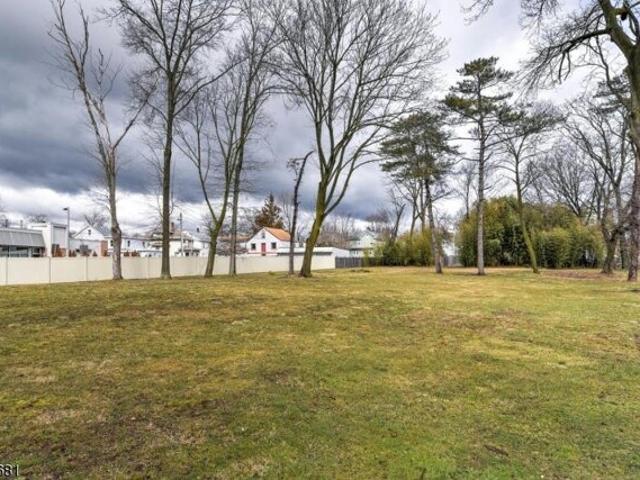 Land for sale in Somerville