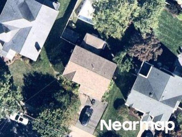 House for sale in Teaneck, New Jersey