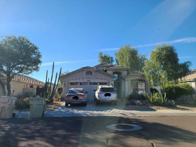 House for sale in Olive Place, Glendale
