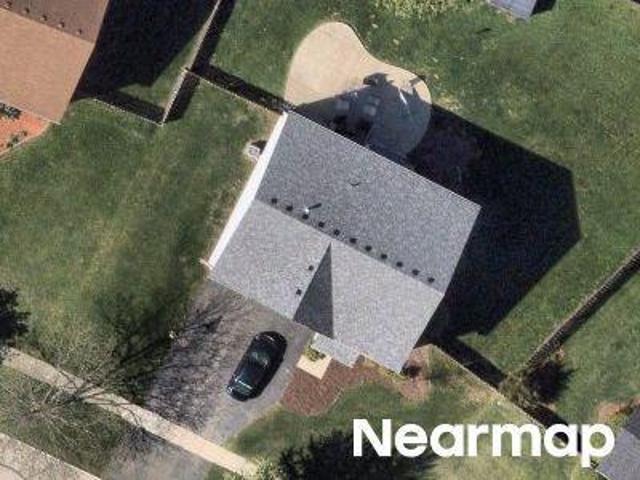 House for sale in Round Lake