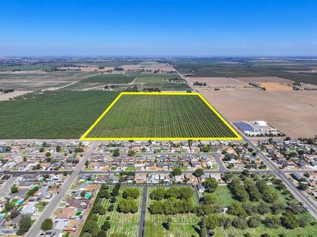 Farm for sale in Lemoore, California