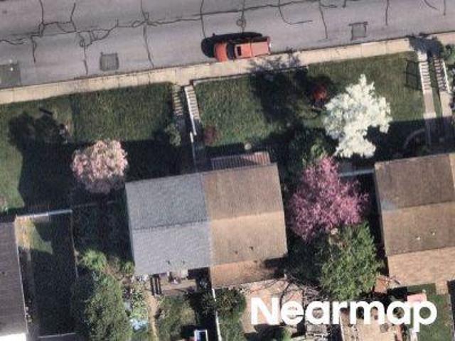House for sale in Easton