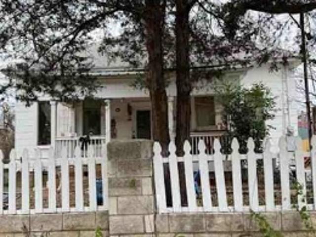 House for sale in Palestine, Texas