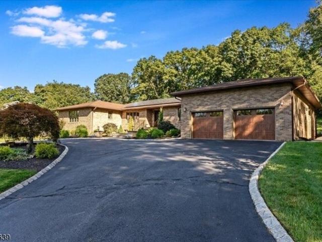 House for sale in Flanders, Mount Olive