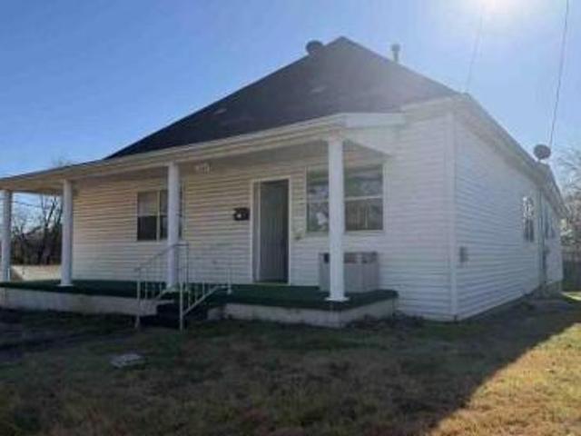 House for sale in Poplar Bluff, Missouri