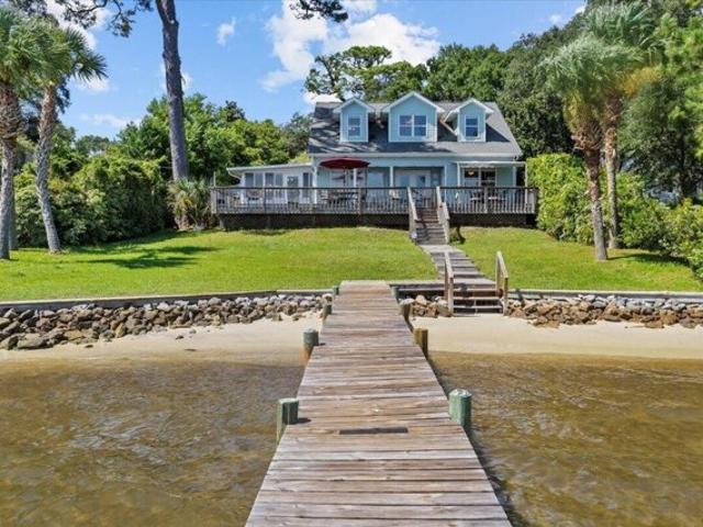 House for sale in Mary Esther
