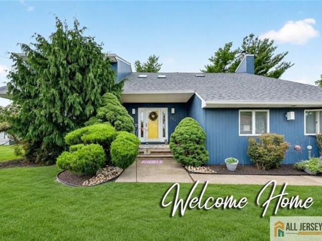 House for sale in Avenel, New Jersey
