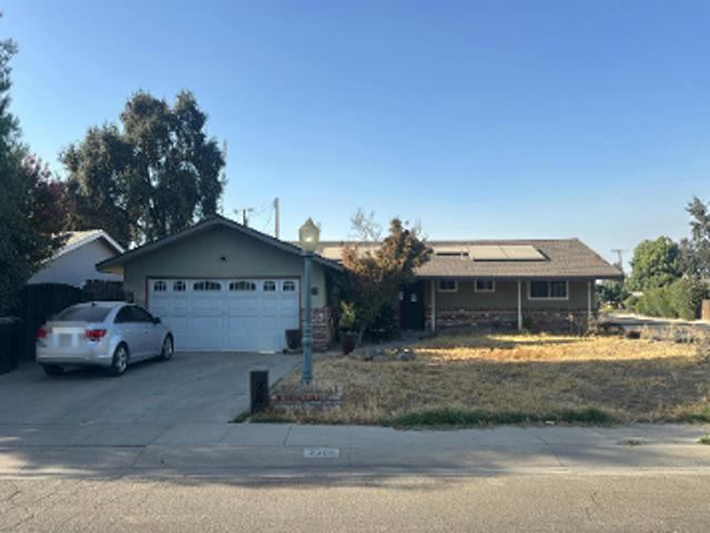 House for sale in Visalia, Tulare County