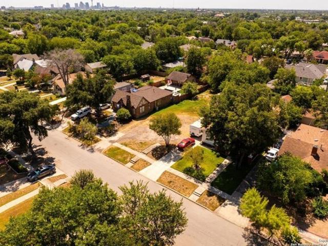Land for sale in San Antonio Land for sale in San Antonio