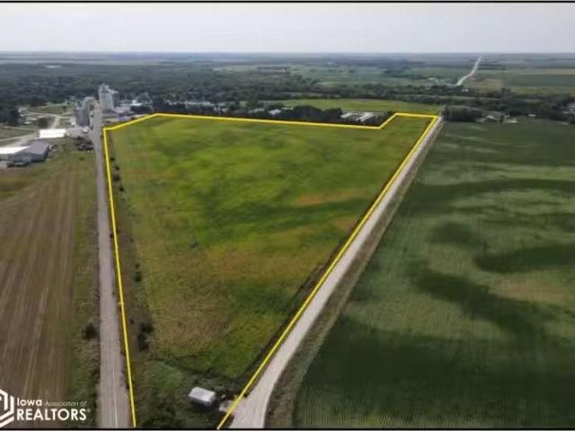 House for sale in Charles City