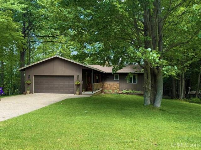 House for sale in Houghton