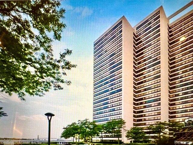 Condo for sale in Detroit