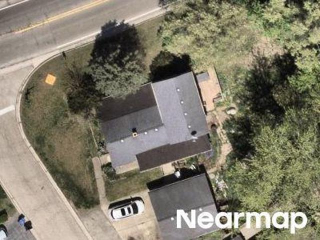 House for sale in Mchenry, Illinois