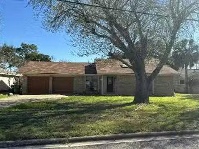 House for sale in Victoria