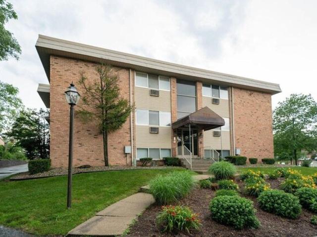 Condo for sale in Kalamazoo, Michigan