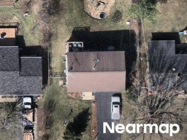 House for sale in Mchenry, Illinois