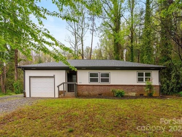 House for sale in Landrum