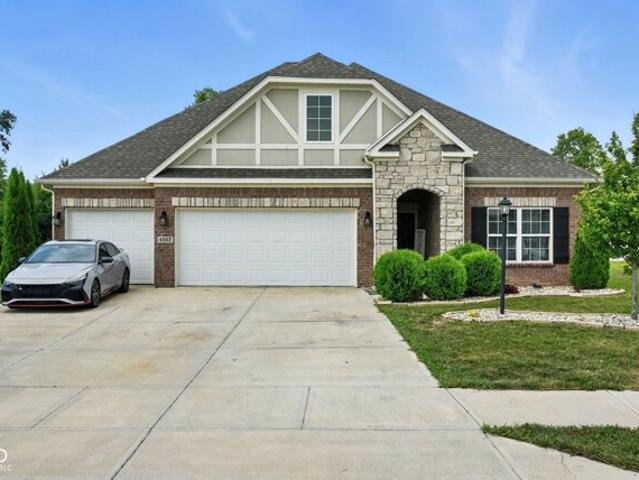House for sale in New Palestine
