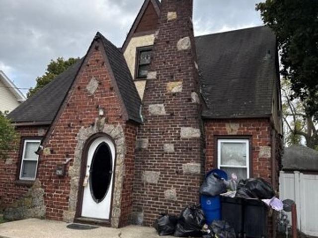 House for sale in Freeport, New York