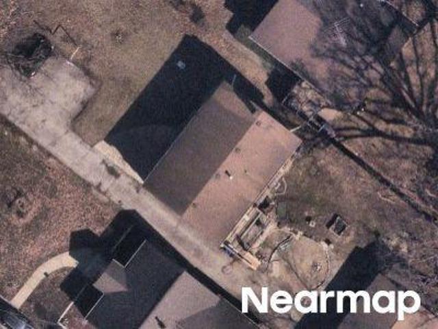 House for sale in Mchenry, Illinois