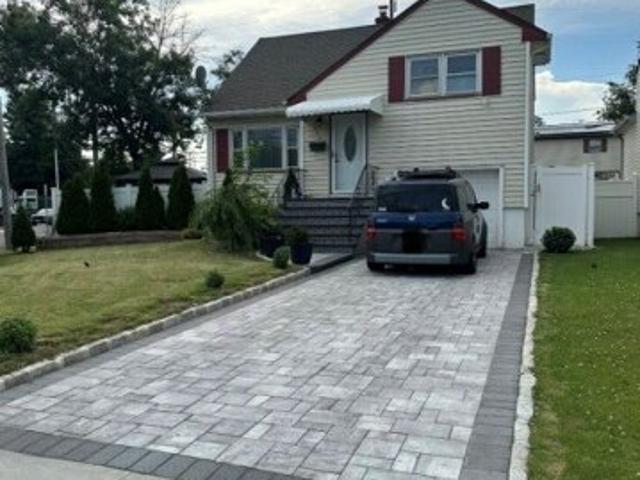 House for sale in Linden, New Jersey
