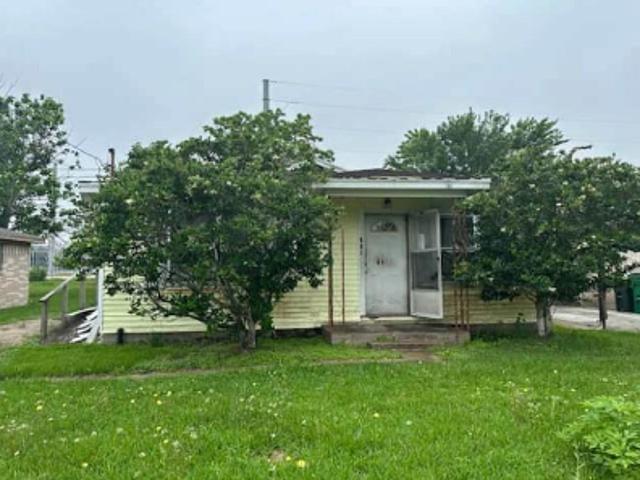 House for sale in Angleton, Texas