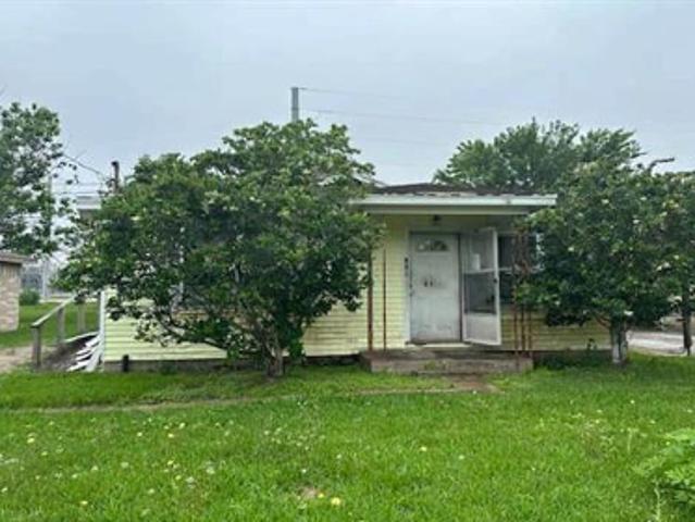 House for sale in Angleton, Texas