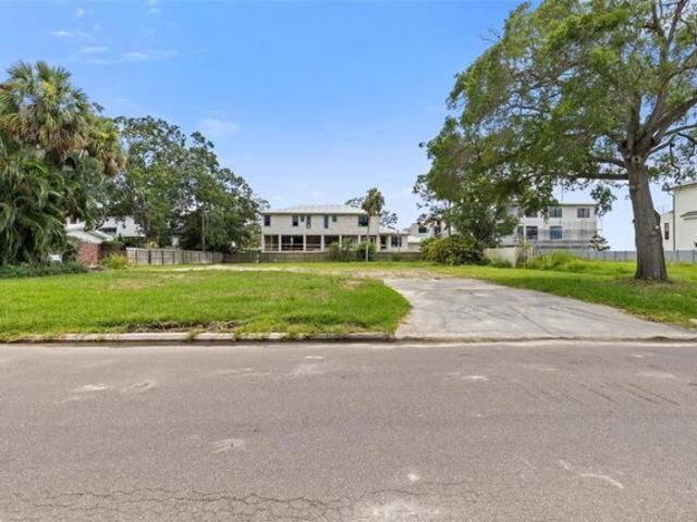 Land for sale in Tampa