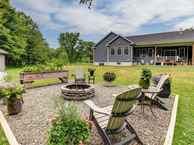 House for sale in Guilderland, New York