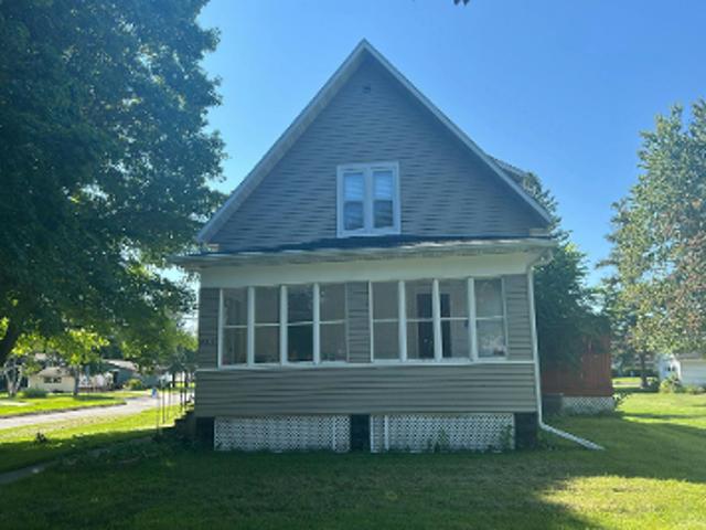 House for sale in Blooming Prairie, Steele County