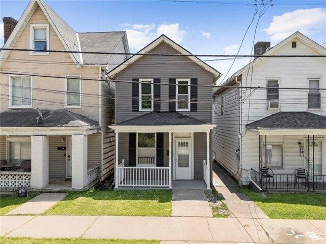 House for sale in Carnegie
