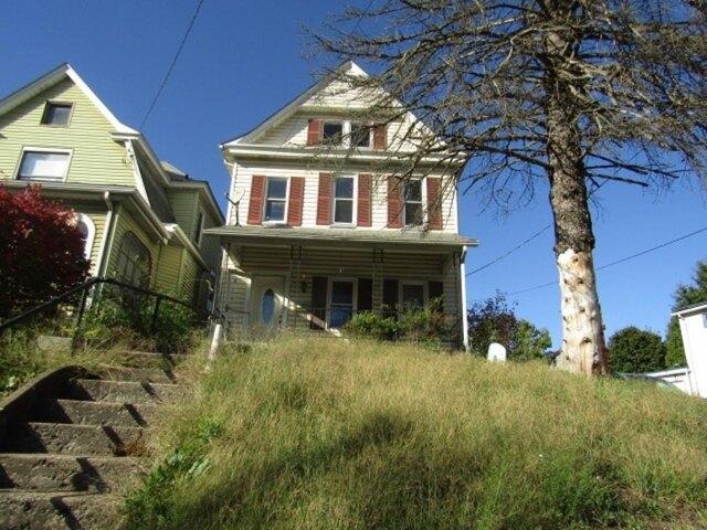 House for sale in Evans City, Pennsylvania