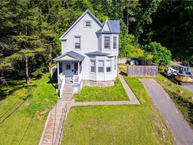 House for sale in Little Falls
