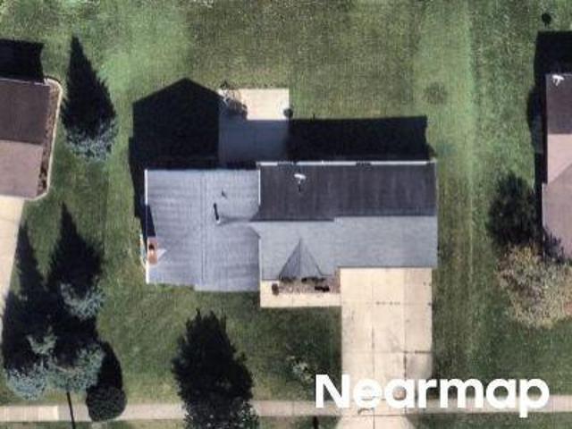House for sale in Winding Creek, McHenry