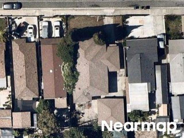 House for sale in Compton