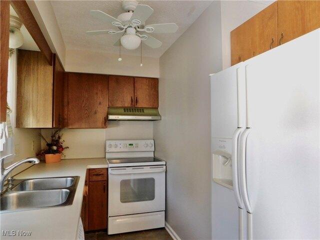 Condo for sale in North Canton