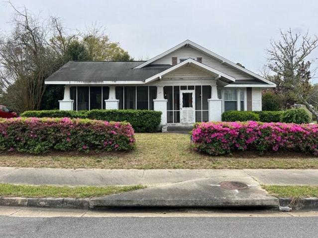 House for sale in Reynolds