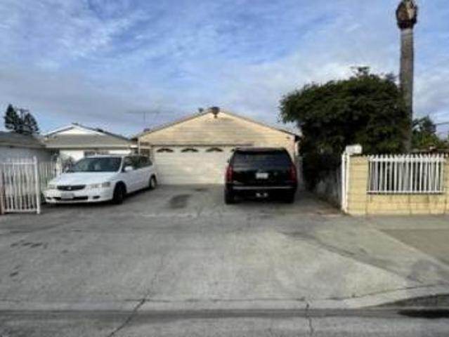House for sale in Santa Ana, California