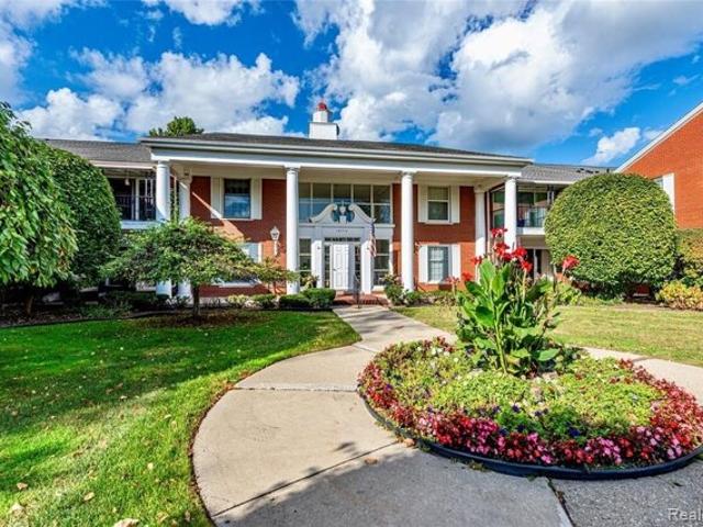 Condo for sale in Beverly Hills, California