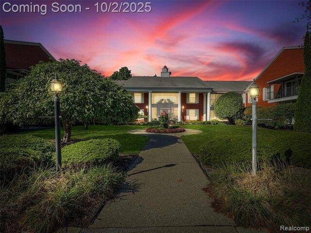 Condo for sale in Beverly Hills, California