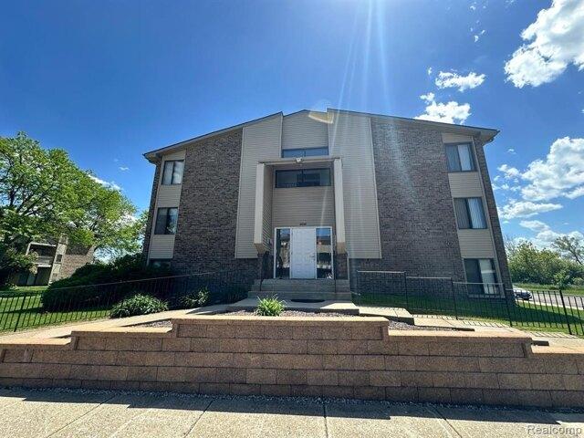 Condo for sale in Farmington