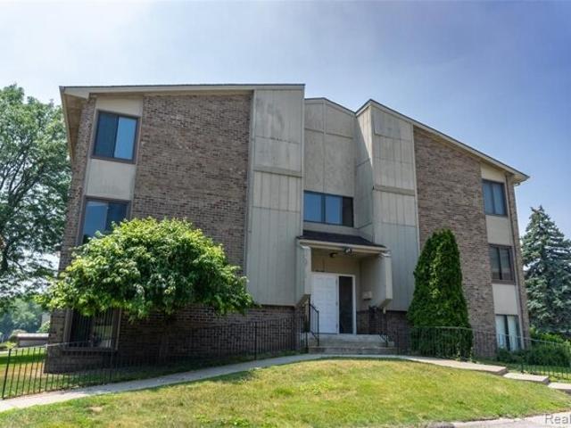 Condo for sale in Farmington
