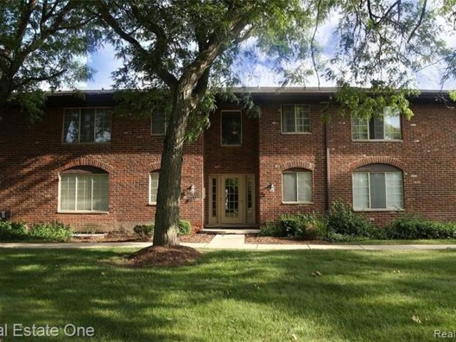 Condo for sale in Southfield