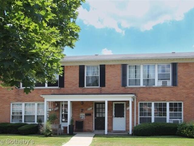Condo for sale in Royal Oak