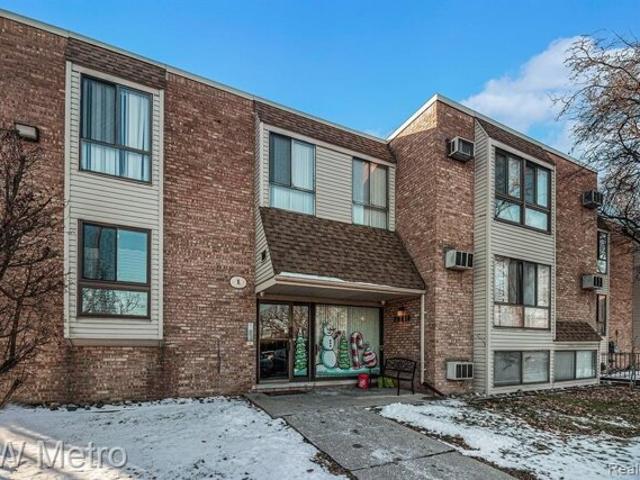 Condo for sale in Farmington