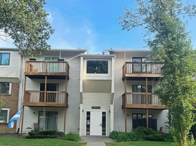 Condo for sale in Farmington