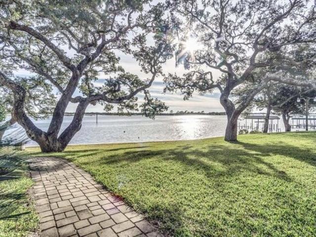 Condo for sale in Mary Esther, Florida