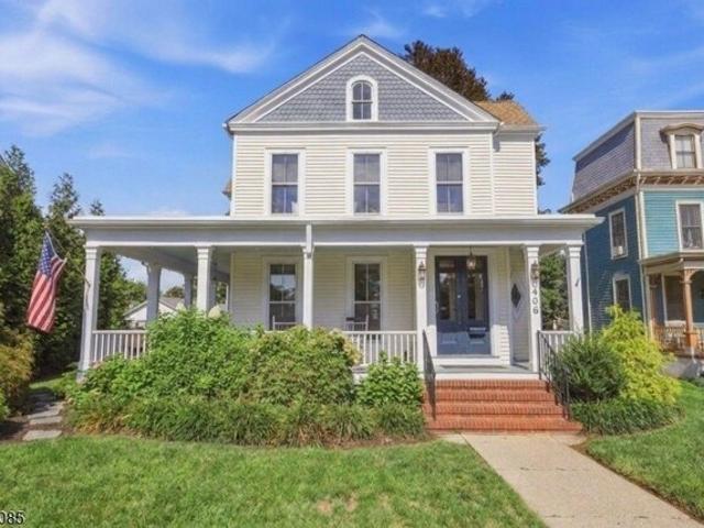 House for sale in Hackettstown, Warren County