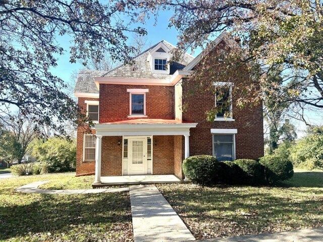 House for sale in Paris, Kentucky