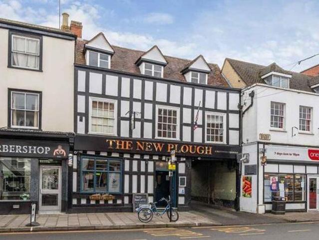 House for sale in Tewkesbury, Gloucestershire